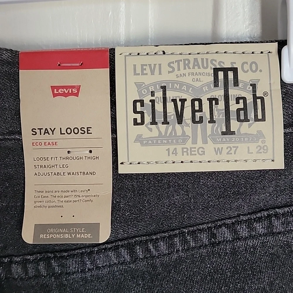 Levi's Silver Tab, boys 14 Reg, W27, L29. Black NWT. Loose fit.